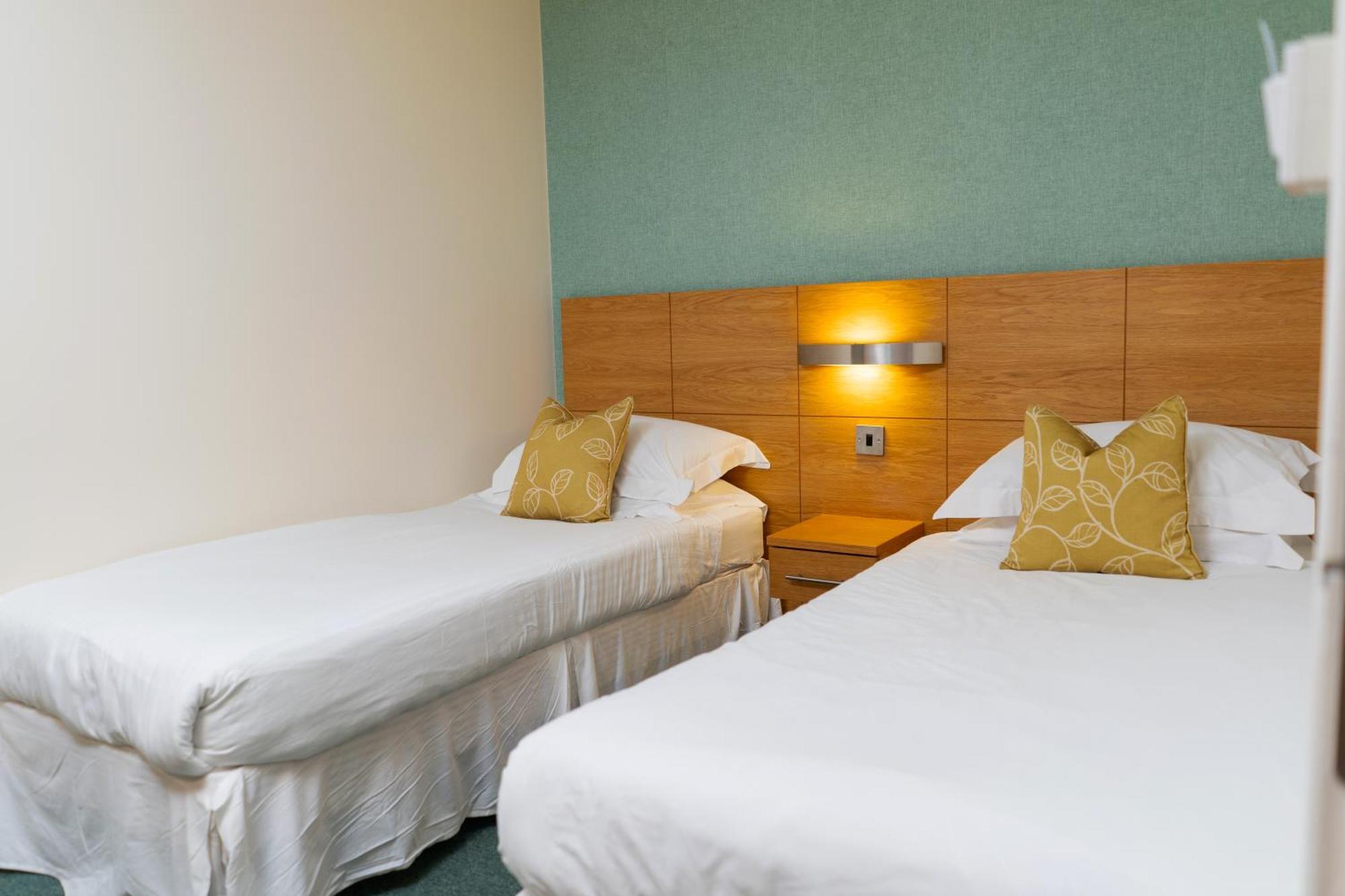 Croyde Bay Hotel Or Self Catering Exterior foto